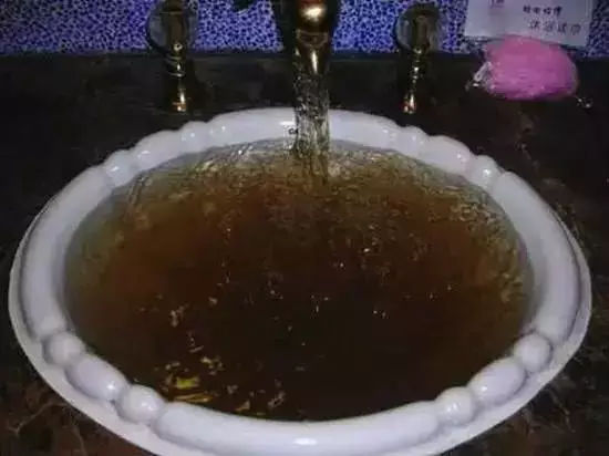 看看您家用的水管，是不銹鋼水管太貴，還是家人的健康不值得投資？
