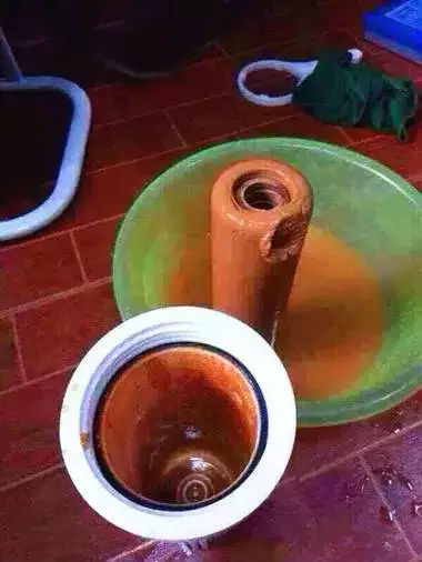 看看您家用的水管，是不銹鋼水管太貴，還是家人的健康不值得投資？